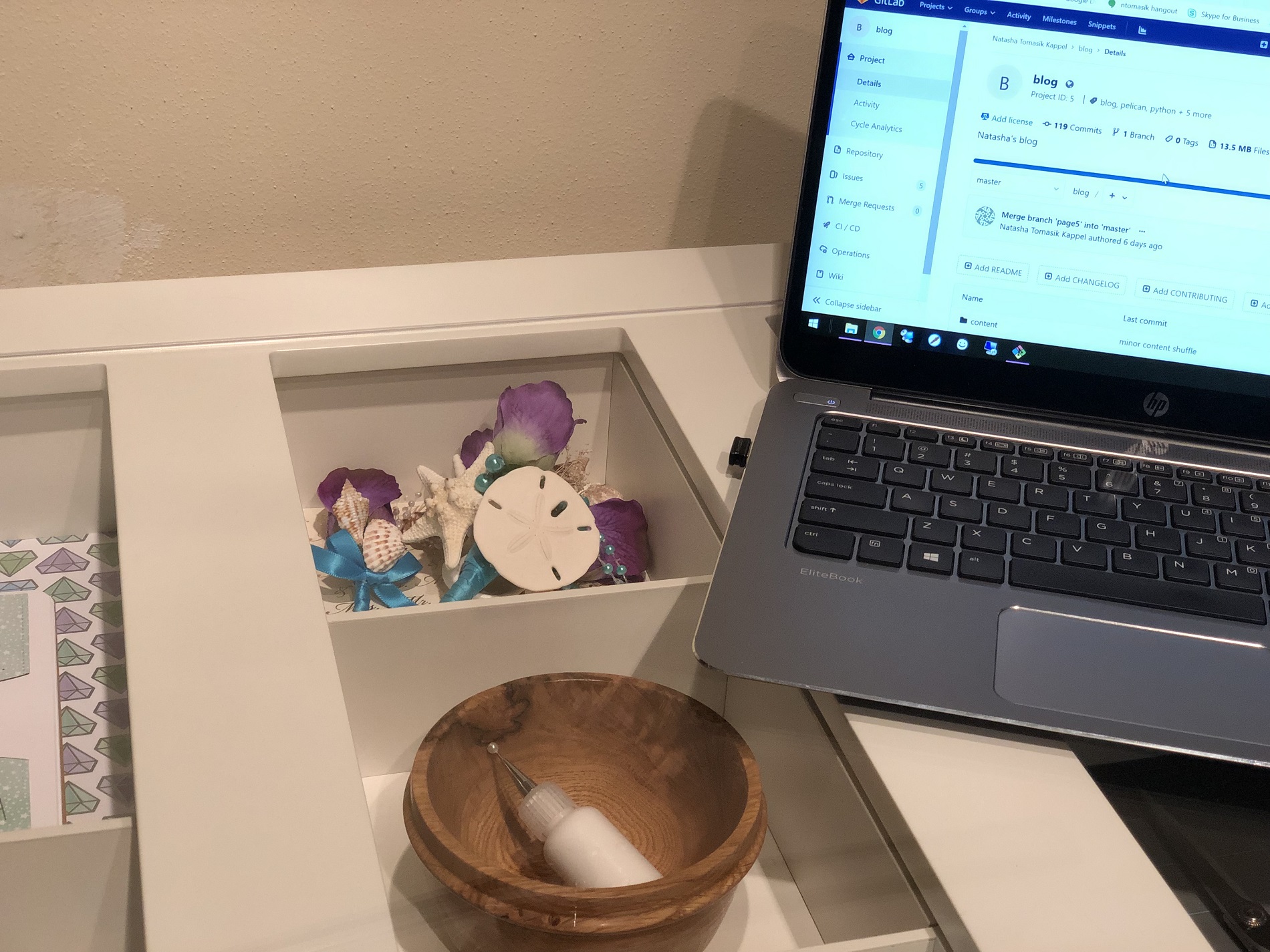 Desk Delivery